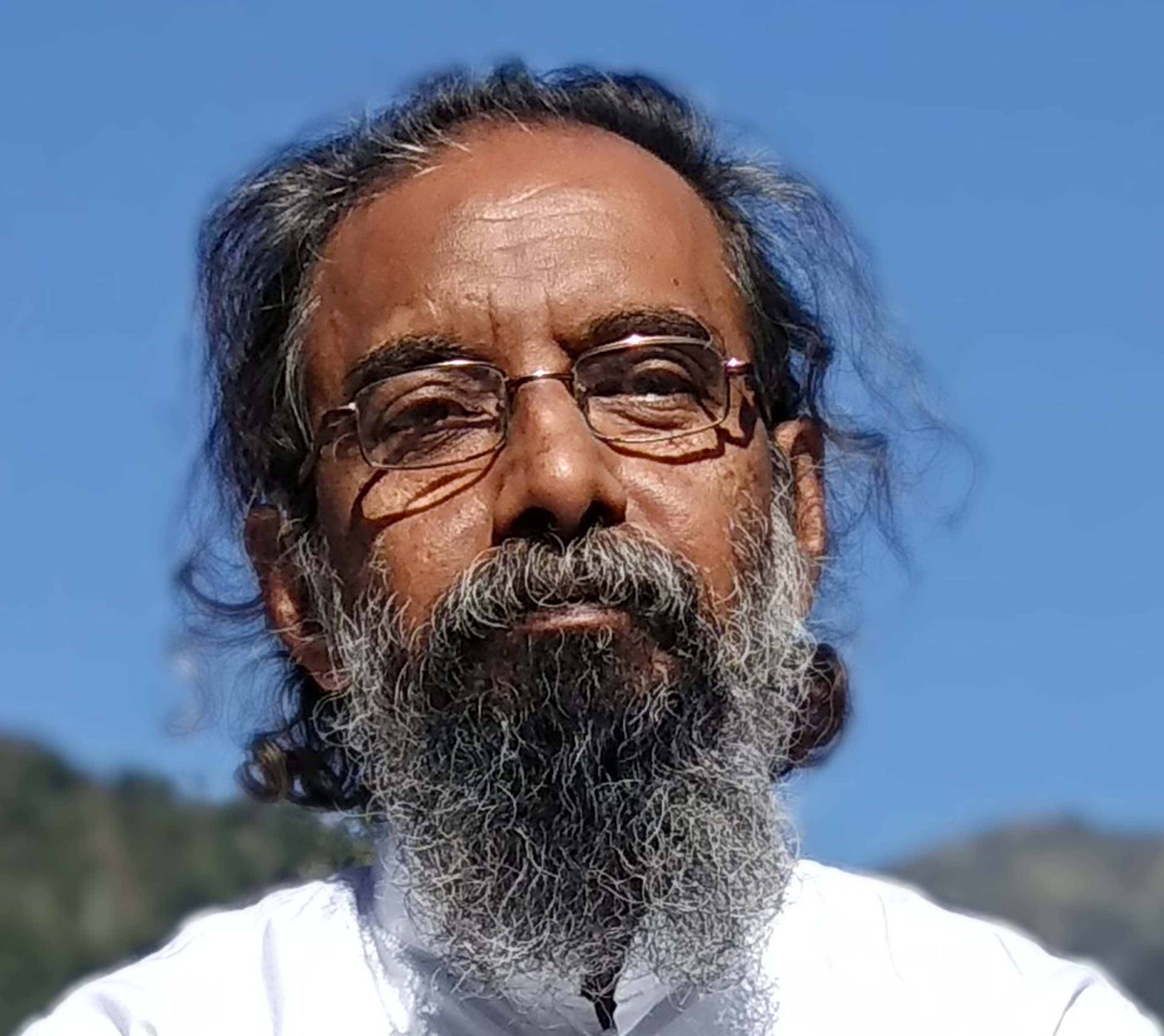 Swami Ranjan - Yoga Essence Rishikesh